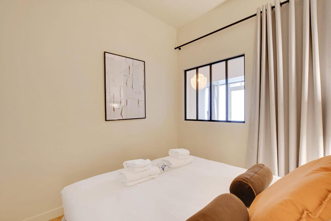 Serene Apartment - 1Br 4P - Canal St-Martin Париж Екстериор снимка