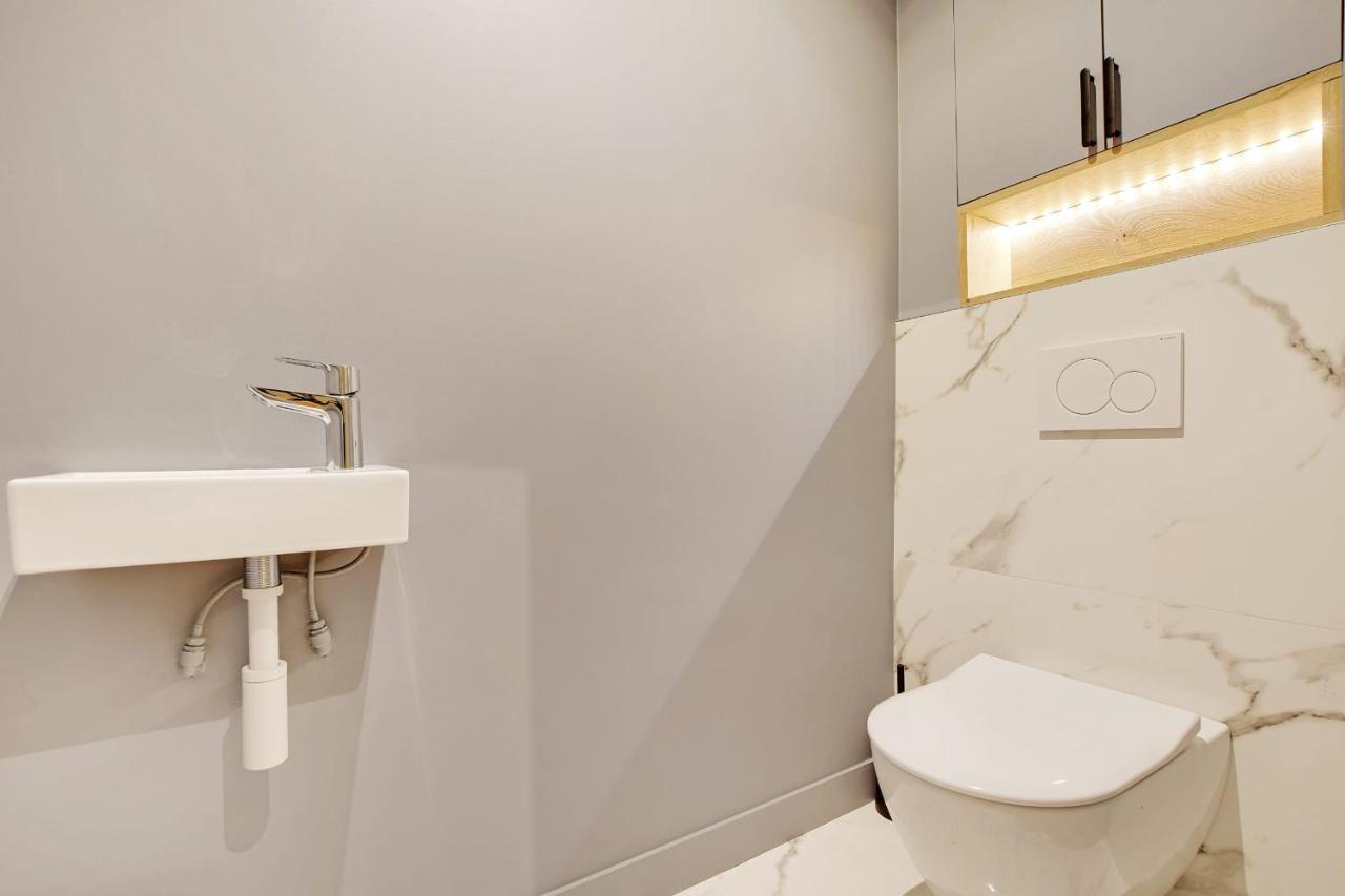 Serene Apartment - 1Br 4P - Canal St-Martin Париж Екстериор снимка